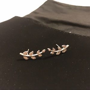 Silver Leaf Earrings - Silver Stud